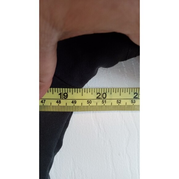 Two basic scrub tops Maroon and Grey tops - Picture 8 of 10